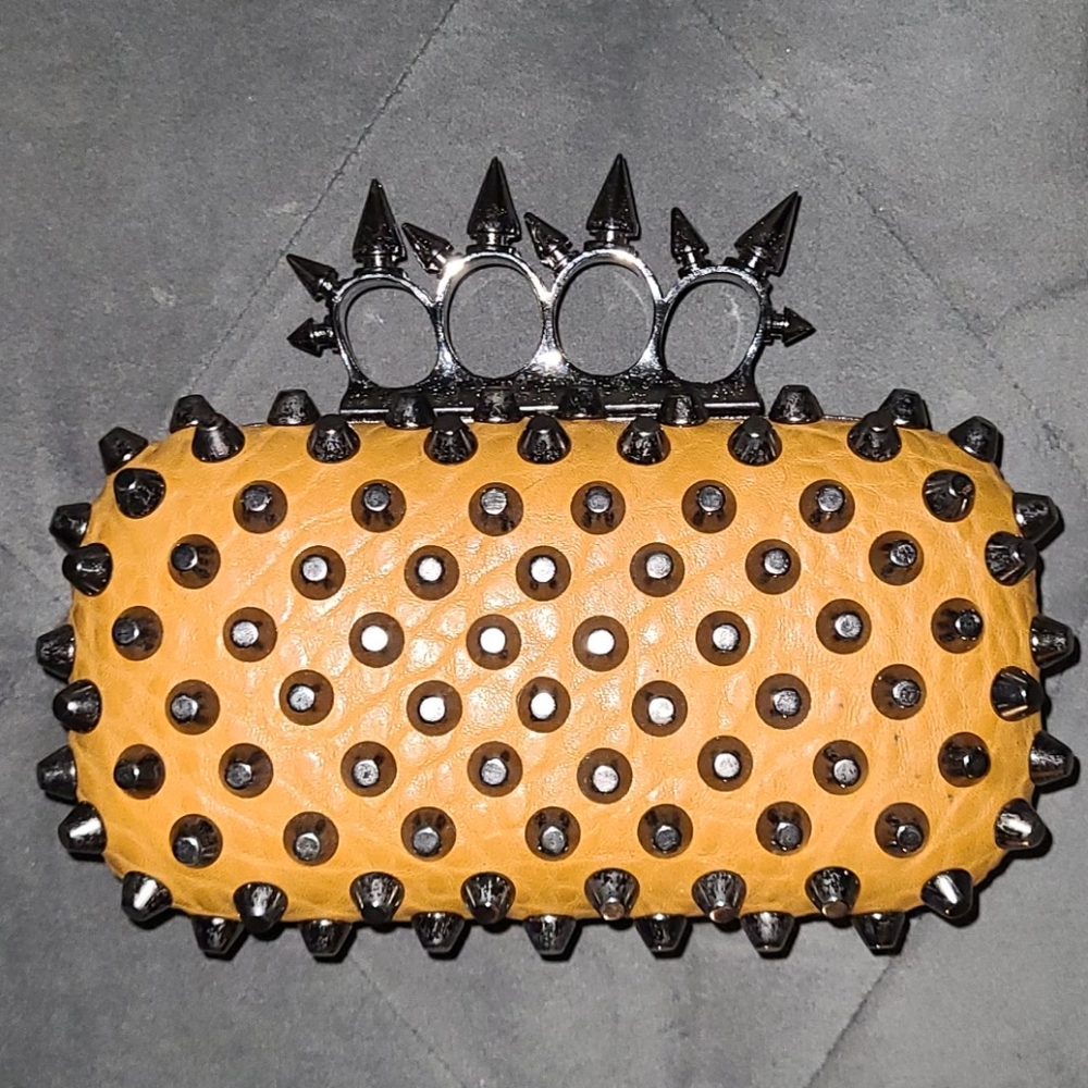 FIRE CAMEL CLUTCH WITH STUDS🧡🔥